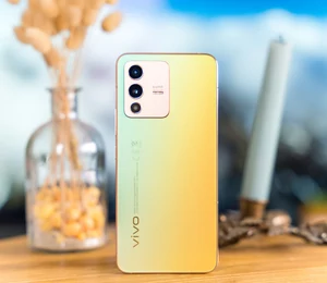 Test vivo V23 5G : un smartphone unique, mais toujours trop cher